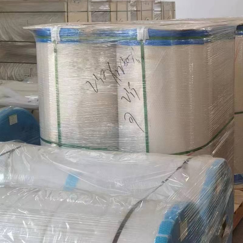 سطوع عالٍ: يتميز هذا الغشاء المطلي مسبقًا بسطح أملس مع انعكاس عالي بحيث يمكن أن ينعكس الضوء بشكل أفضل على سطحه، مما يوفر سطوعًا أعلى ويضيف جمالاً للمنتج.