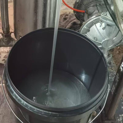 الغمر هو عملية وضع الورنيش بالتساوي على سطح الجسم المطلي على شكل ستارة دش عن ​​طريق معدات الغمر.