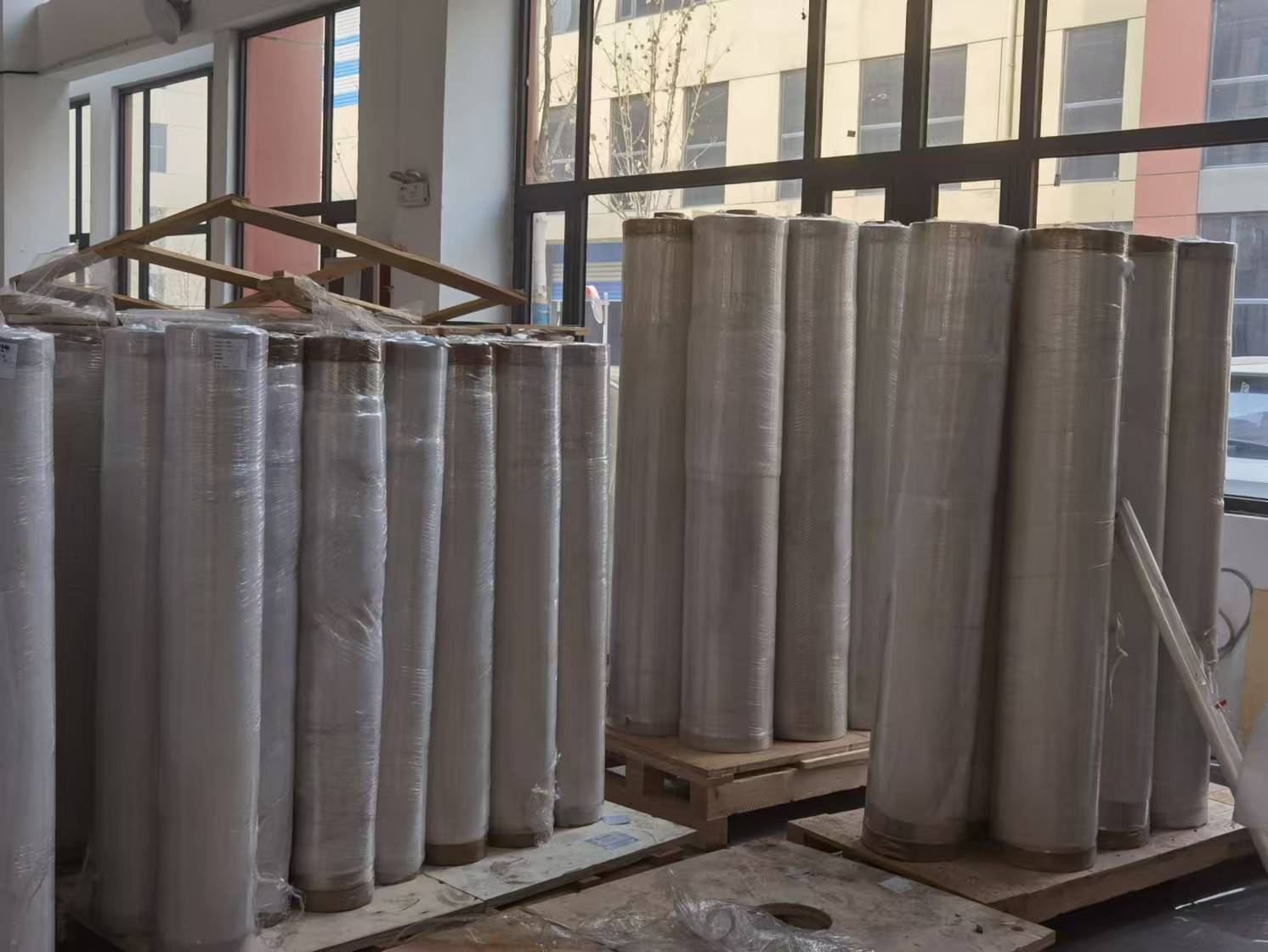 إن وجود زيت السيليكون يمنح الفيلم خاصية مضادة للالتصاق، مما يمنع المادة المعبأة من الالتصاق بالفيلم.