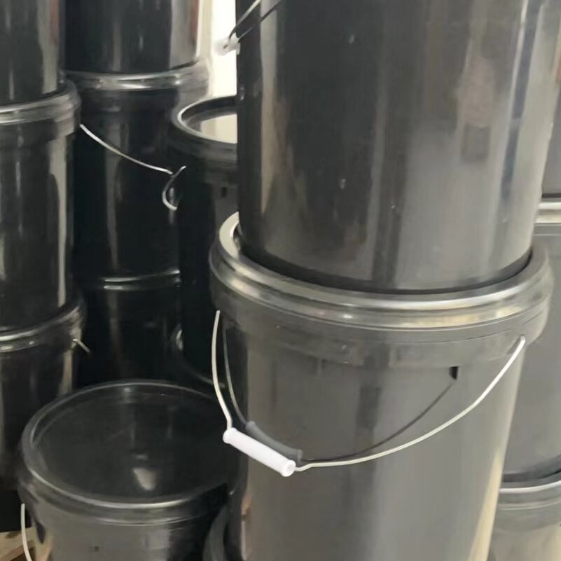 Adesão forte:O adesivo tem excelente adesão, pode ser firmemente aderido à superfície de uma variedade de materiais, como metal, plástico, vidro, etc., para garantir que a cola não seja fácil de cair ou separar.